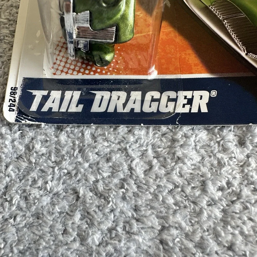 2011 Hot Wheels‎ #98 Heat Fleet 8/10 TAIL DRAGGER Green Variant w/Chrome Lace Sp